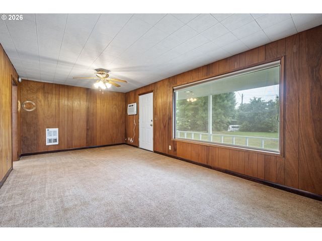 485 S 46TH St, Springfield, OR 97478