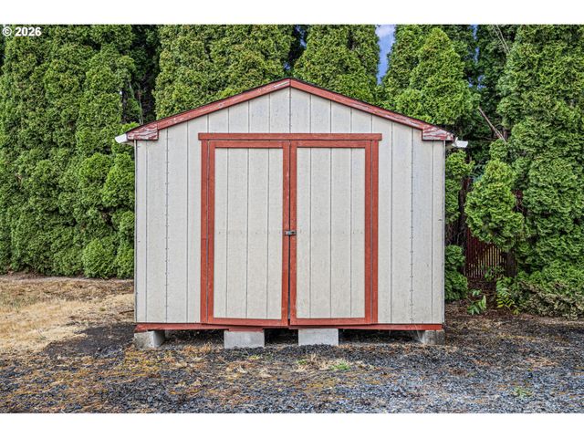485 S 46TH St, Springfield, OR 97478