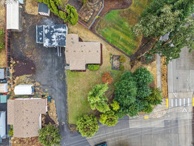 485 S 46TH St, Springfield, OR 97478