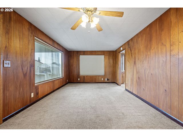 485 S 46TH St, Springfield, OR 97478