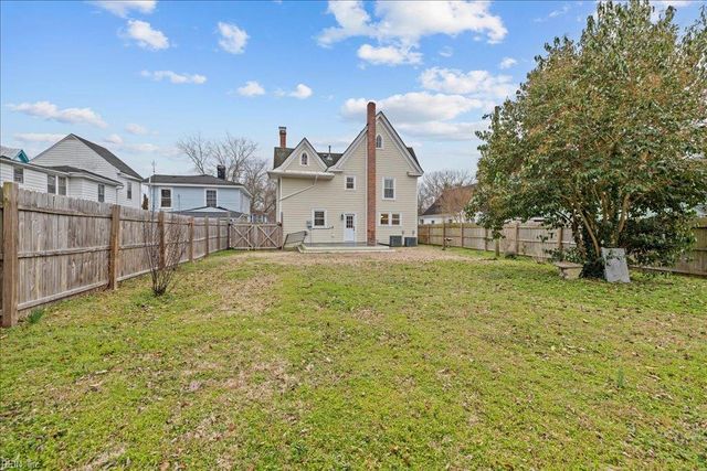 330 Main ST, Smithfield, VA 23430