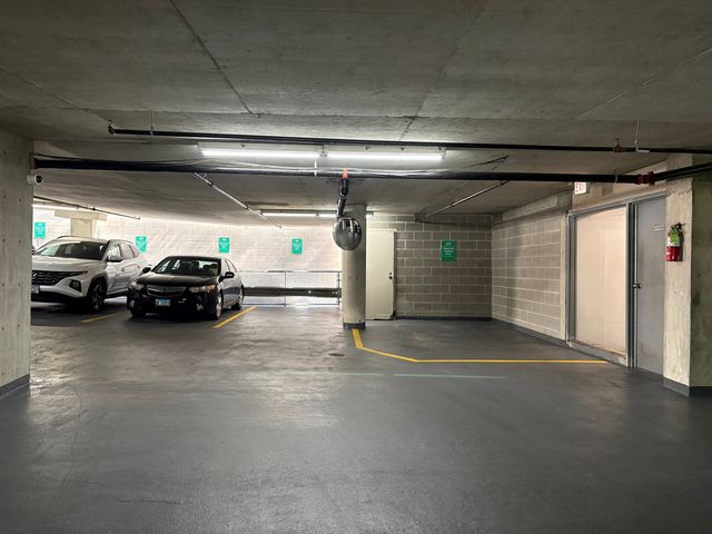 33 W Delaware Place 335, Chicago, IL 60610