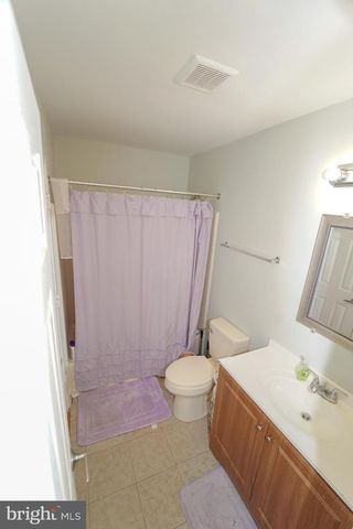 7 BRIAN CT, New Castle, DE 19720