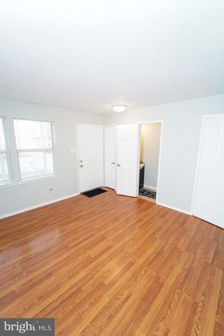 7 BRIAN CT, New Castle, DE 19720