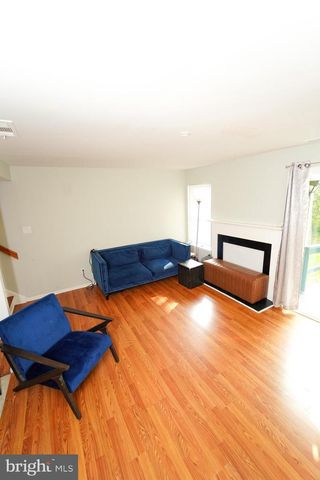 7 BRIAN CT, New Castle, DE 19720