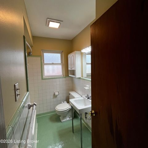 2708 Riedling Dr 3, Louisville, KY 40206