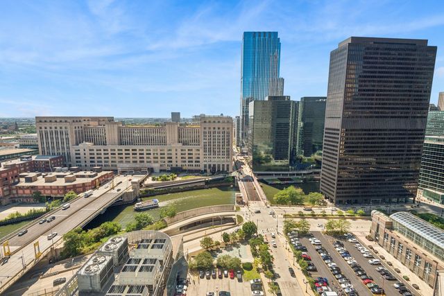235 W Van Buren Street 2513, Chicago, IL 60607