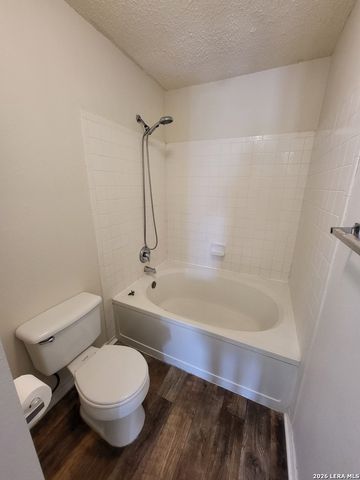 10614 Stonecreek Place, San Antonio, TX 78254