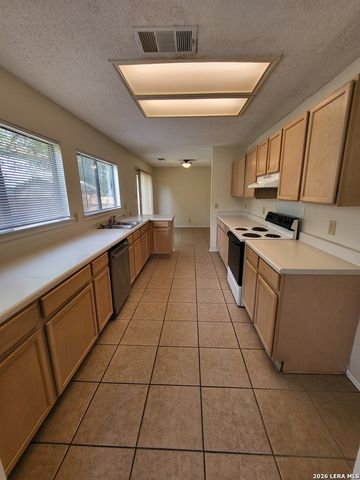10614 Stonecreek Place, San Antonio, TX 78254