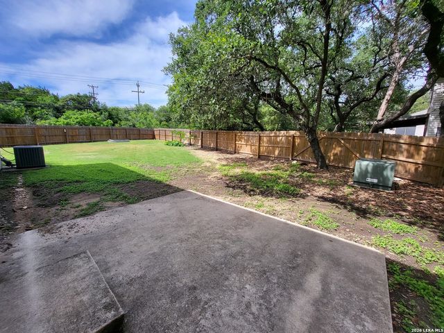 10614 Stonecreek Place, San Antonio, TX 78254