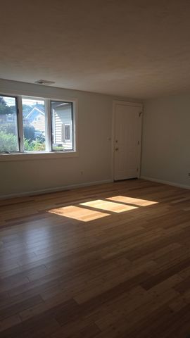 23 Mcdevitt Rd, Randolph, MA 02368