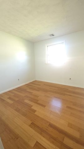 23 Mcdevitt Rd, Randolph, MA 02368