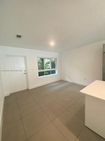 2561 NE 193rd St 1107, Miami, FL 33180