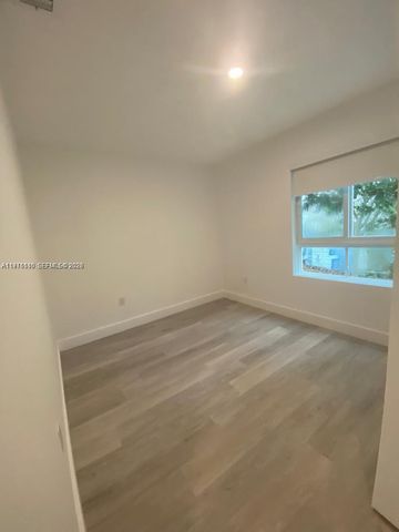 2561 NE 193rd St 1107, Miami, FL 33180