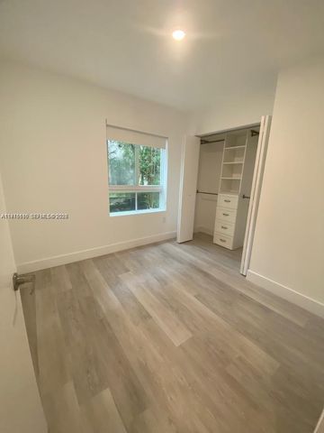 2561 NE 193rd St 1107, Miami, FL 33180