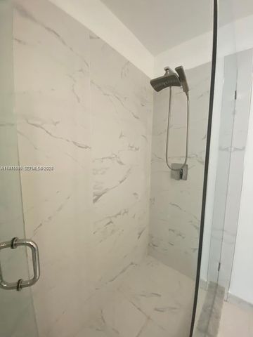 2561 NE 193rd St 1107, Miami, FL 33180