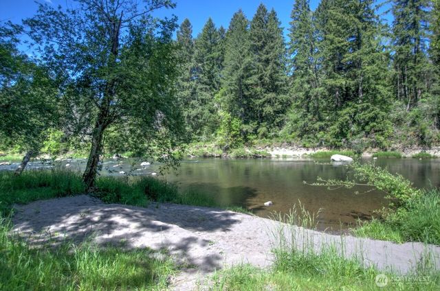 8933 Figberry Court SE, Yelm, WA 98597