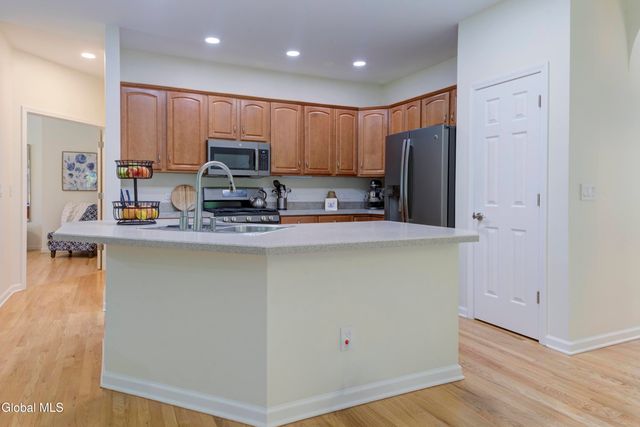4 Sawyer Place, Cohoes, NY 12047