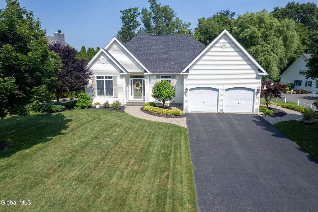4 Sawyer Place, Cohoes, NY 12047