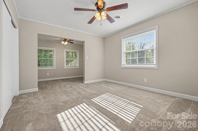 2330 18th Street NE, Hickory, NC 28601