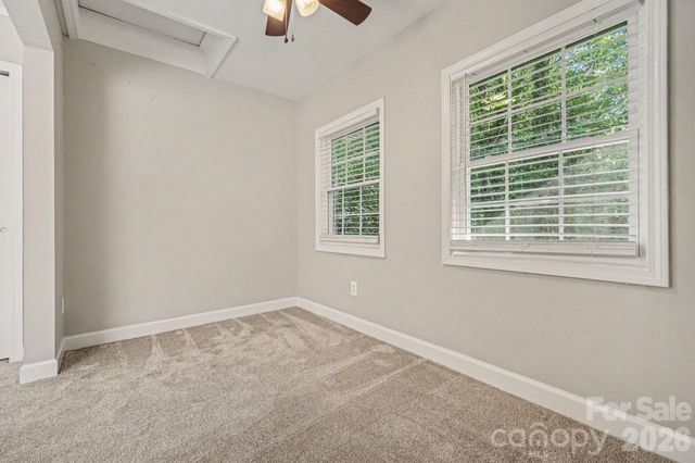 2330 18th Street NE, Hickory, NC 28601