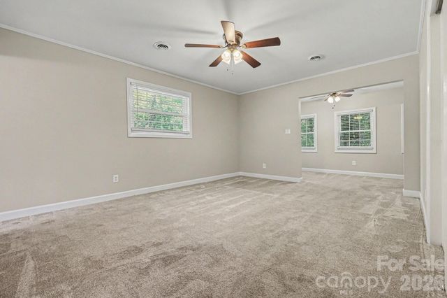 2330 18th Street NE, Hickory, NC 28601