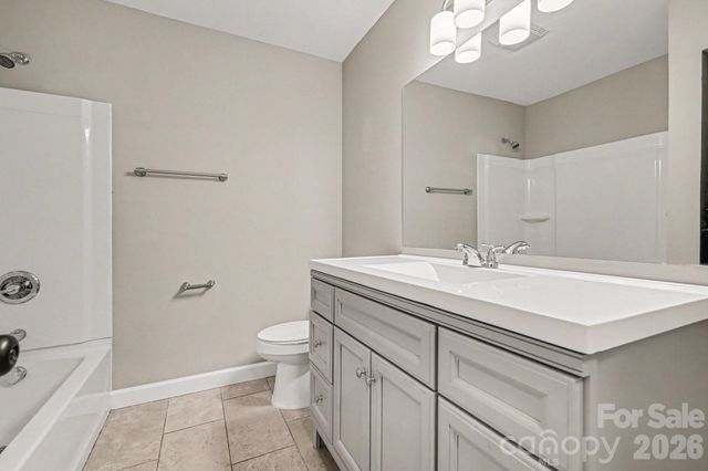 2330 18th Street NE, Hickory, NC 28601