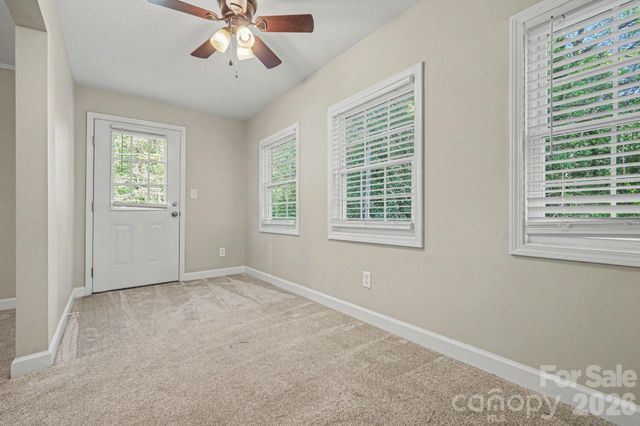 2330 18th Street NE, Hickory, NC 28601