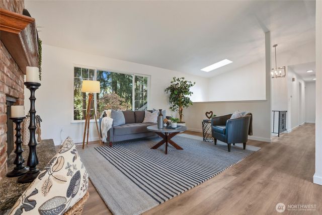 329 Point Fosdick Place NW, Gig Harbor, WA 98335