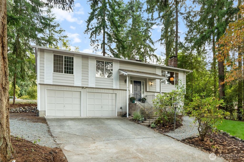 329 Point Fosdick Place NW, Gig Harbor, WA 98335