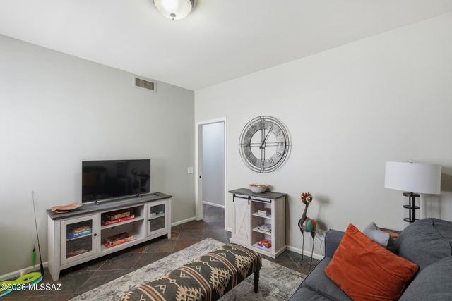 38187 S Silverwood Drive, Tucson, AZ 85739