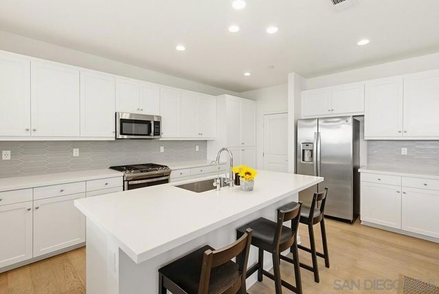 27740 Heritage Lane, Valley Center, CA 92082