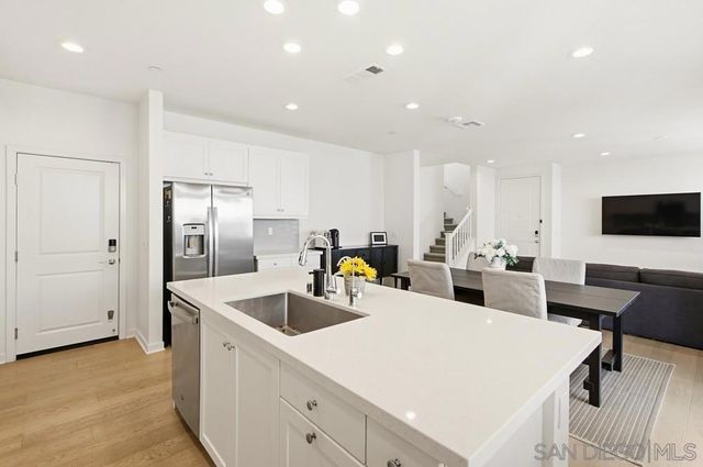 27740 Heritage Lane, Valley Center, CA 92082