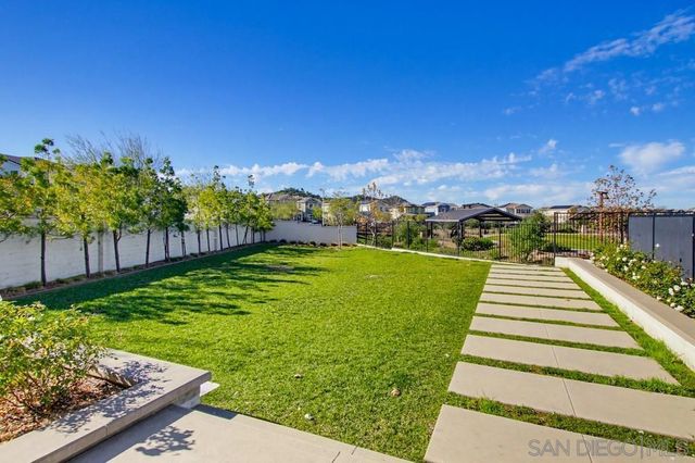 27740 Heritage Lane, Valley Center, CA 92082