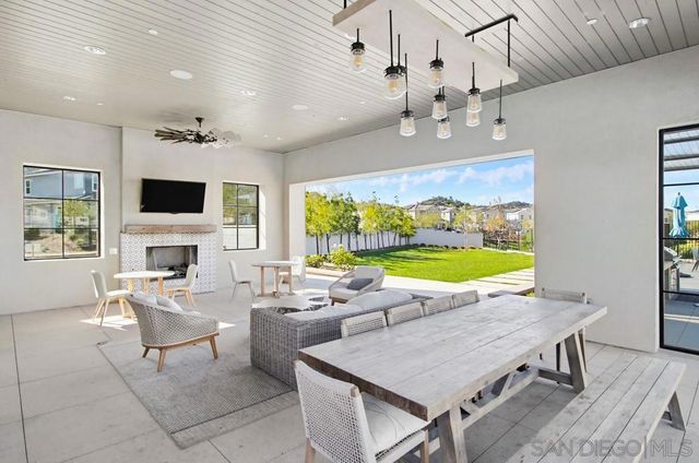 27740 Heritage Lane, Valley Center, CA 92082