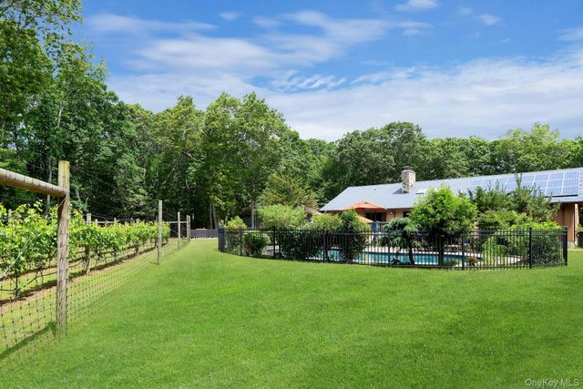 2905 Private Road, East Marion, NY 11939