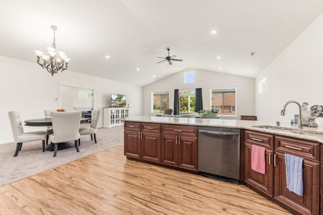 403 N Calvin Ln, Spokane Valley, WA 99216