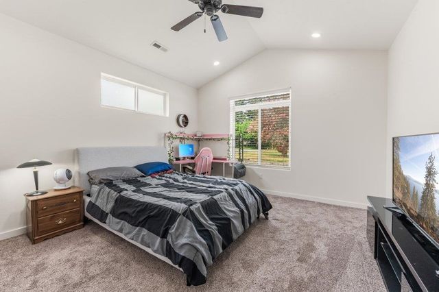 403 N Calvin Ln, Spokane Valley, WA 99216