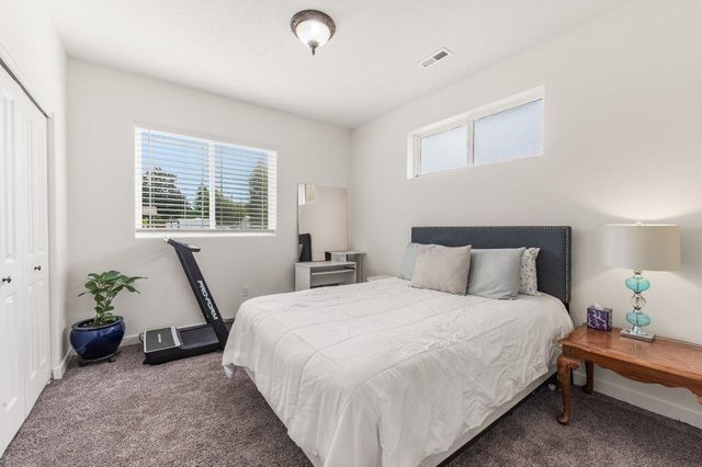 403 N Calvin Ln, Spokane Valley, WA 99216