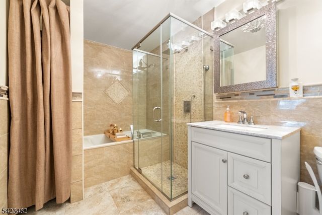 1328 Yurgel Dr, South Plainfield Boro, NJ 07080