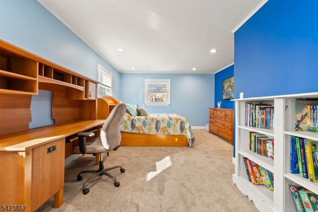 1328 Yurgel Dr, South Plainfield Boro, NJ 07080