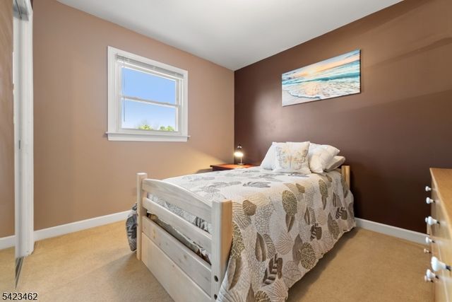 1328 Yurgel Dr, South Plainfield Boro, NJ 07080