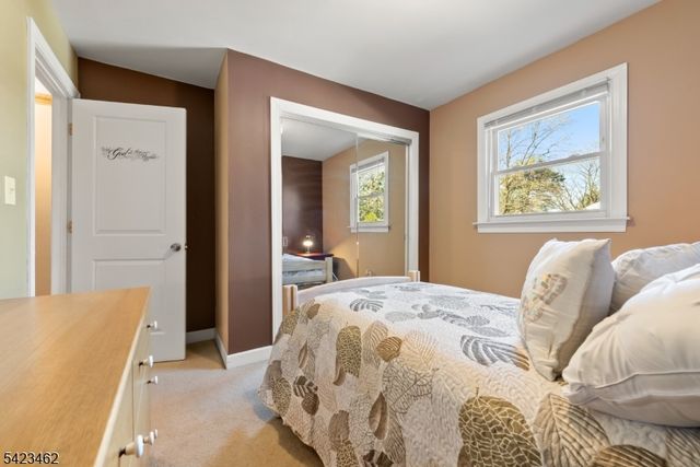 1328 Yurgel Dr, South Plainfield Boro, NJ 07080