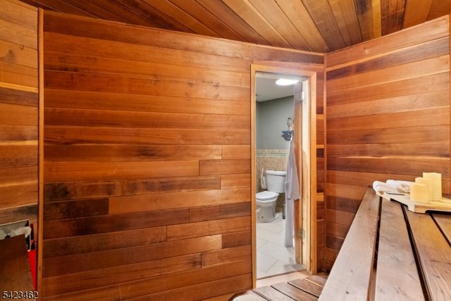 1328 Yurgel Dr, South Plainfield Boro, NJ 07080