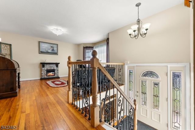 1328 Yurgel Dr, South Plainfield Boro, NJ 07080