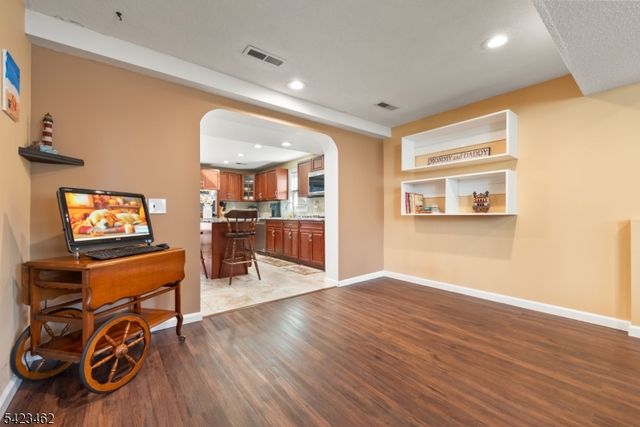 1328 Yurgel Dr, South Plainfield Boro, NJ 07080