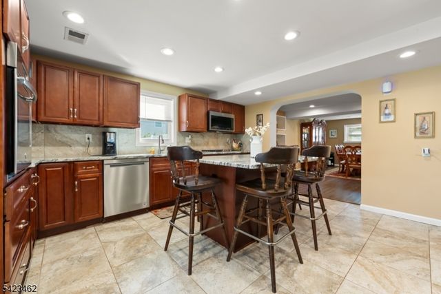 1328 Yurgel Dr, South Plainfield Boro, NJ 07080