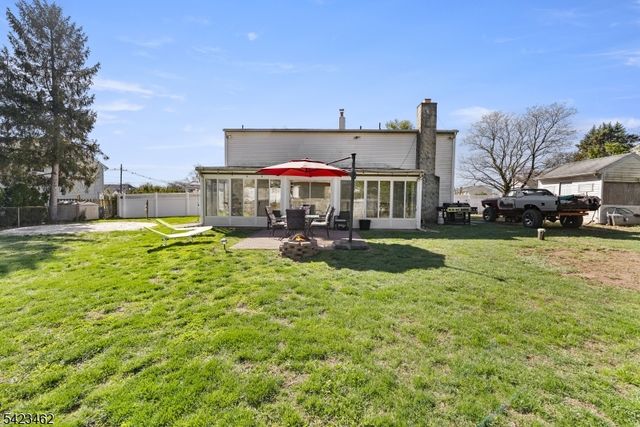 1328 Yurgel Dr, South Plainfield Boro, NJ 07080