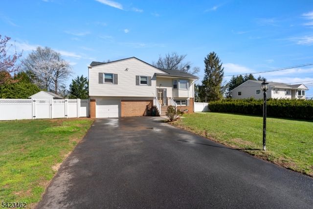1328 Yurgel Dr, South Plainfield Boro, NJ 07080