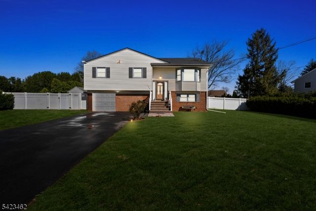 1328 Yurgel Dr, South Plainfield Boro, NJ 07080